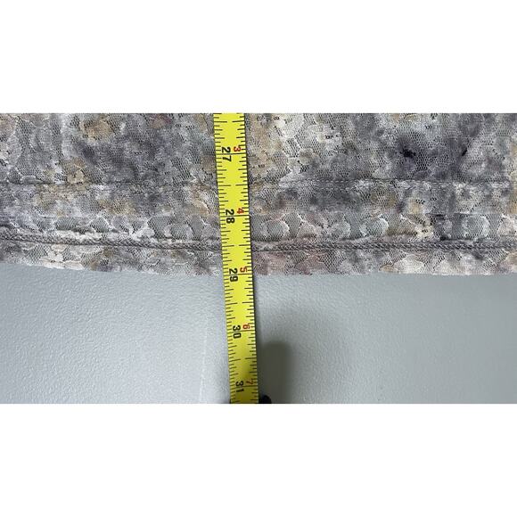LOGO Layers by Lori Goldstein Printed Tie-Dye Sheer Lace Top Grey Fairy Large - Picture 13 of 14